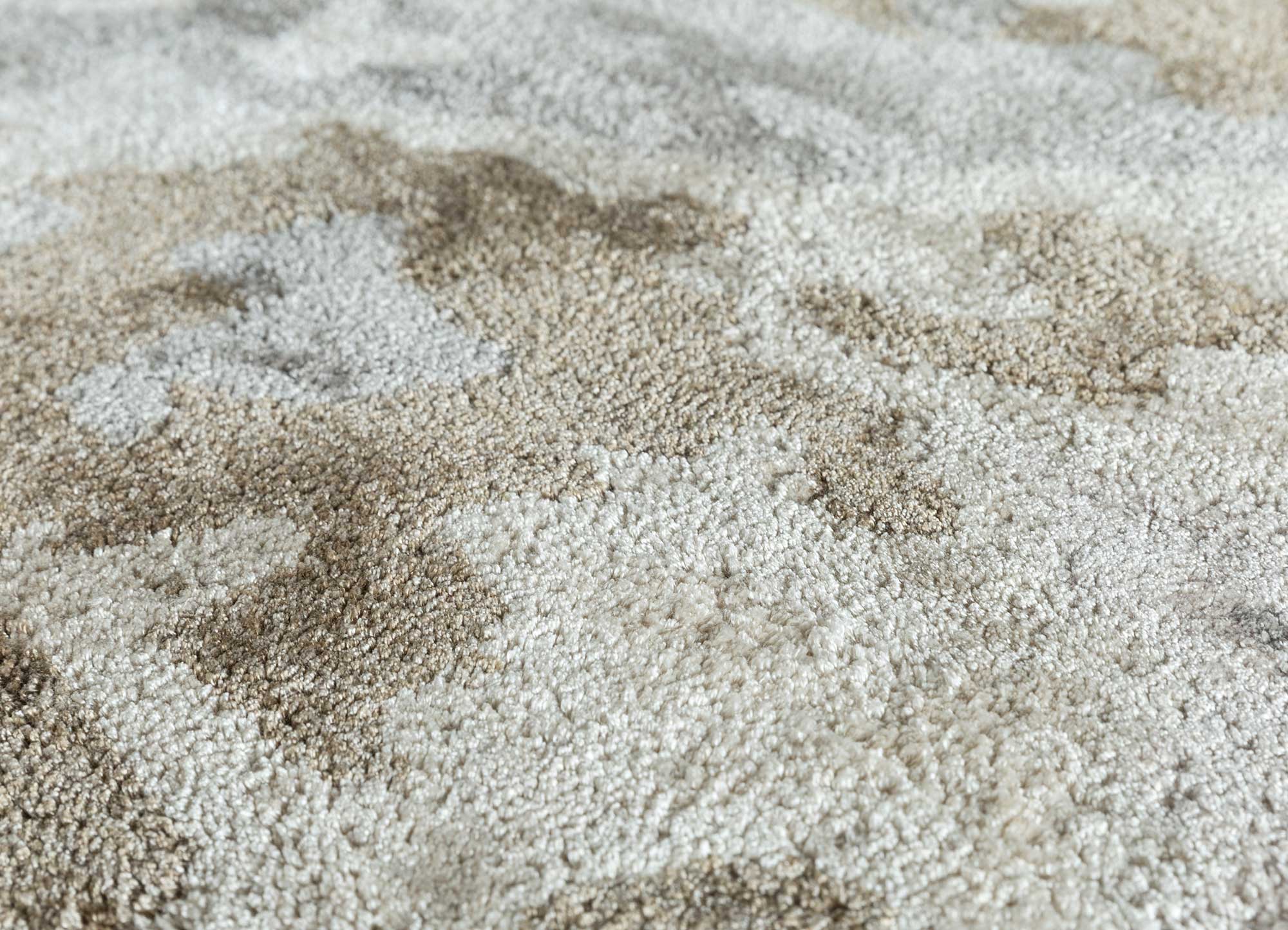 SILVER DAWN RUG CLOSE UP