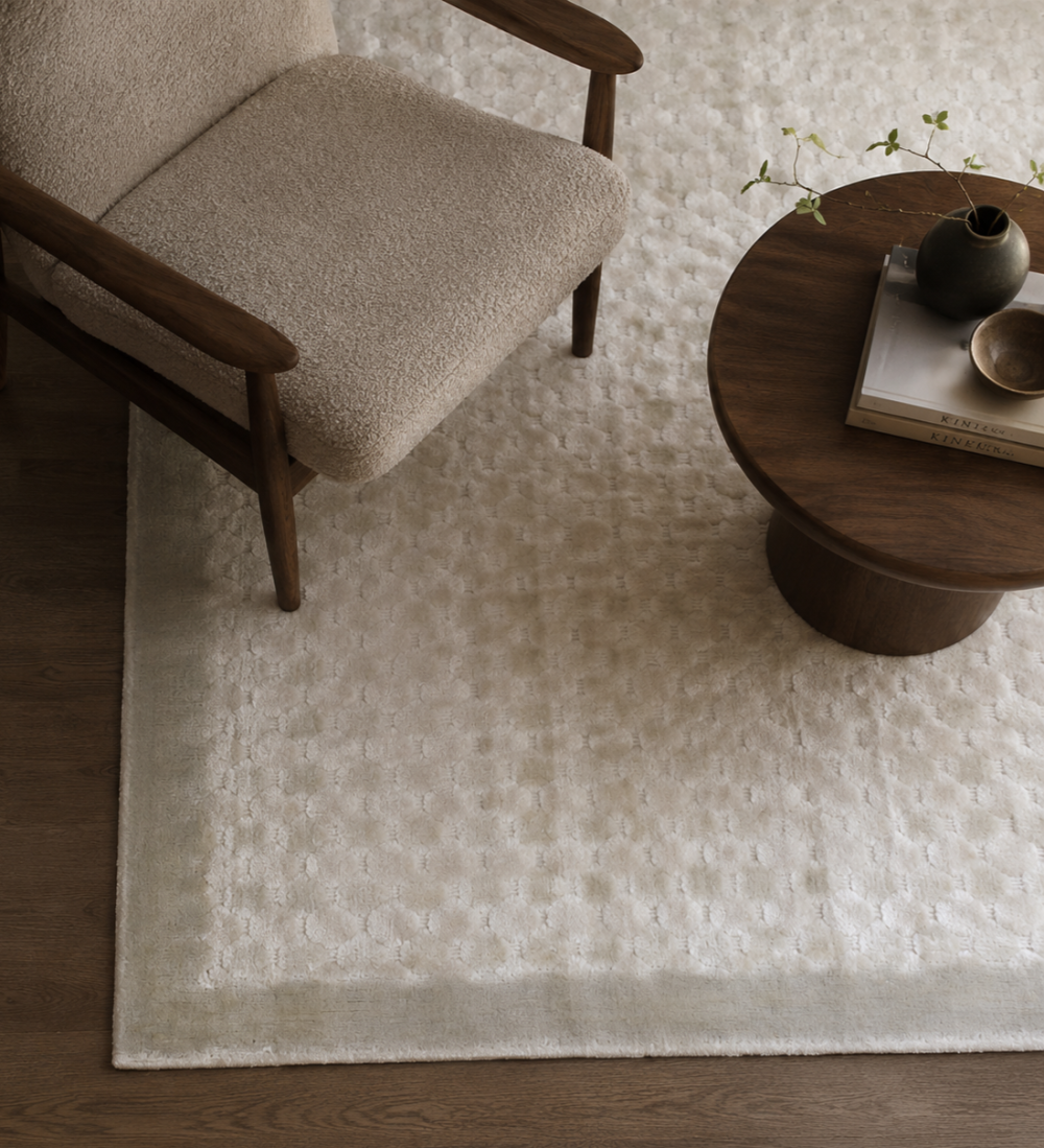 Luxe Spotted Beige Bamboo Silk Handloom Rug